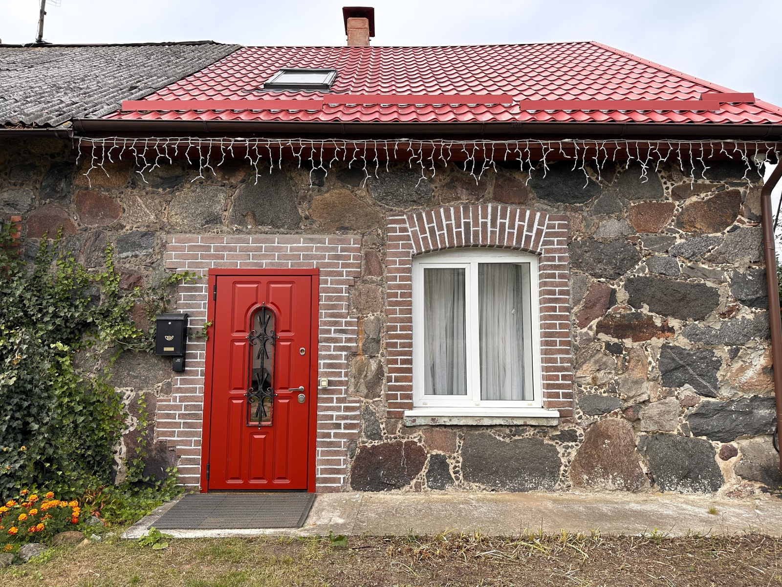 Каменный дом с террасой