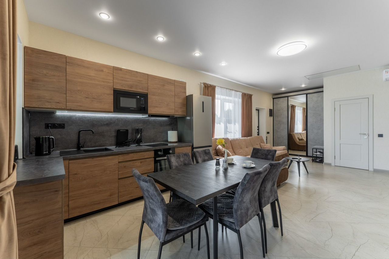 Дом на берегу залива