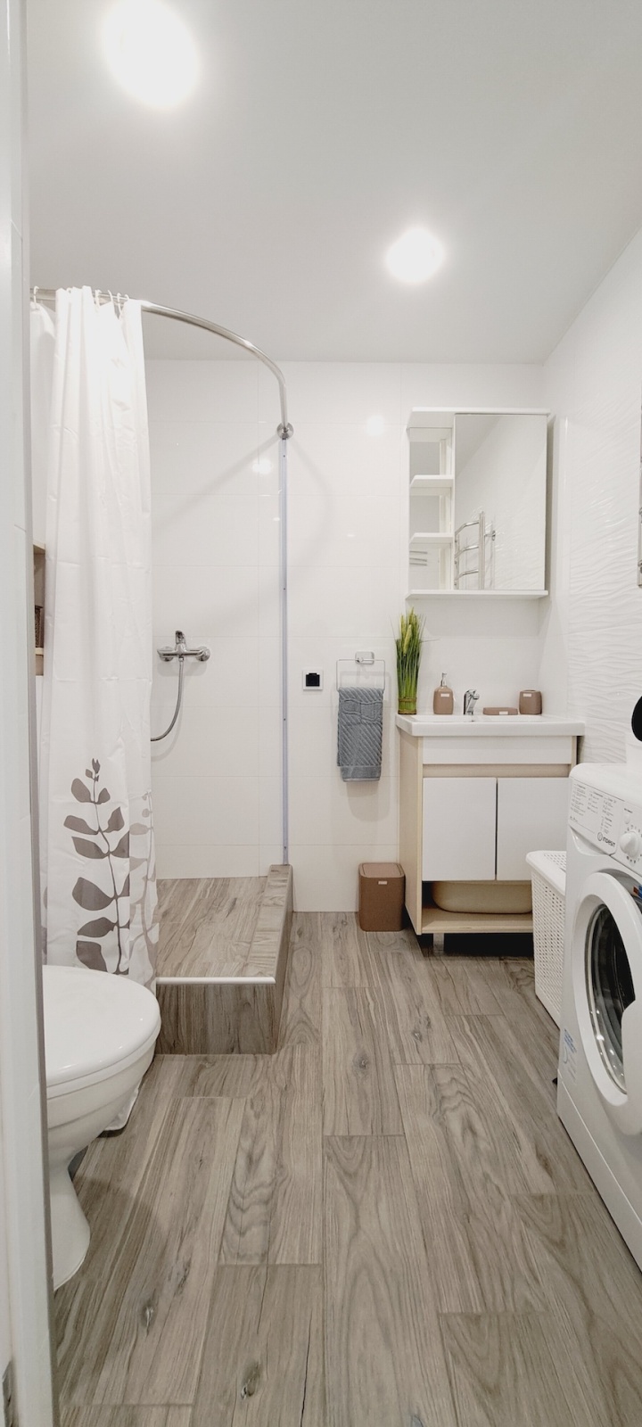  Сoлнeчнaя квapтиpa в caмoм центре 