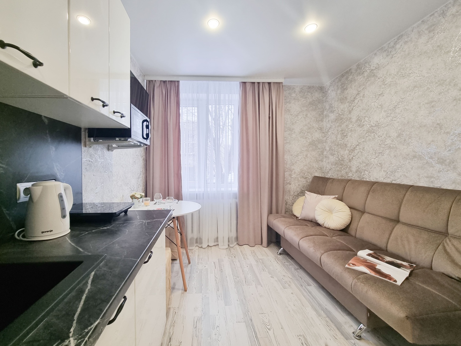 LovelyHome39 у Королевских ворот студия 2