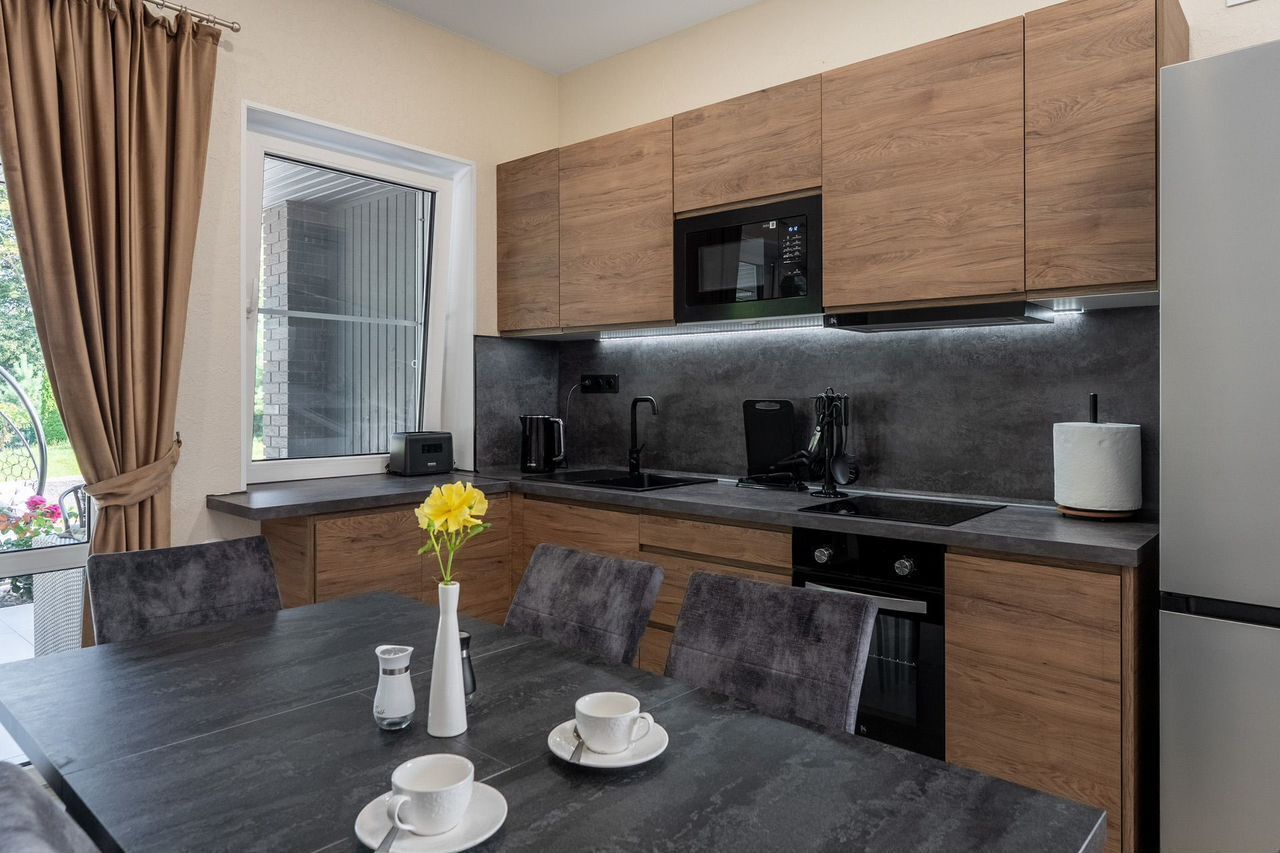 Дом на берегу залива