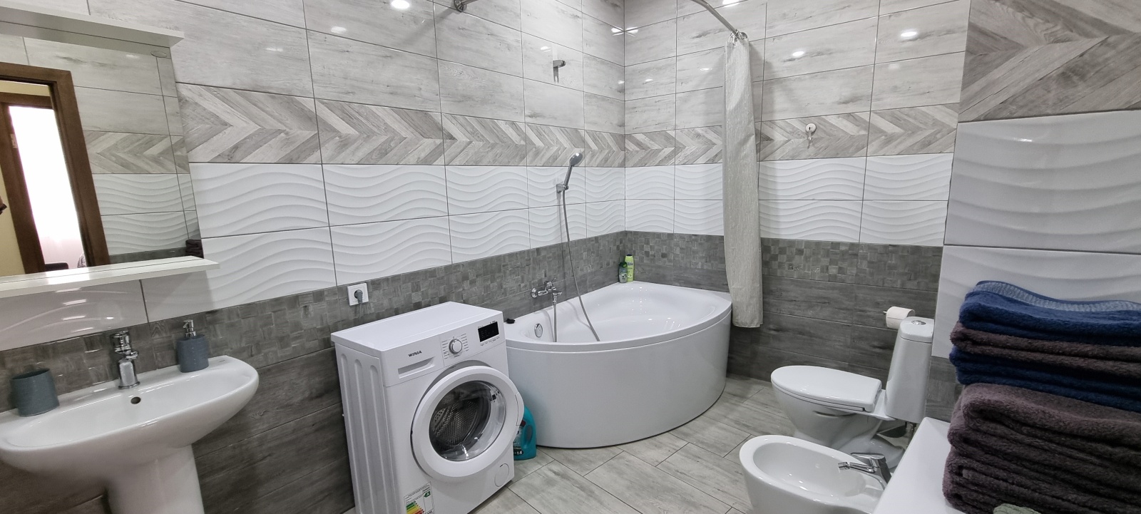 Апартаменты двухкомнатные в центре с террасой