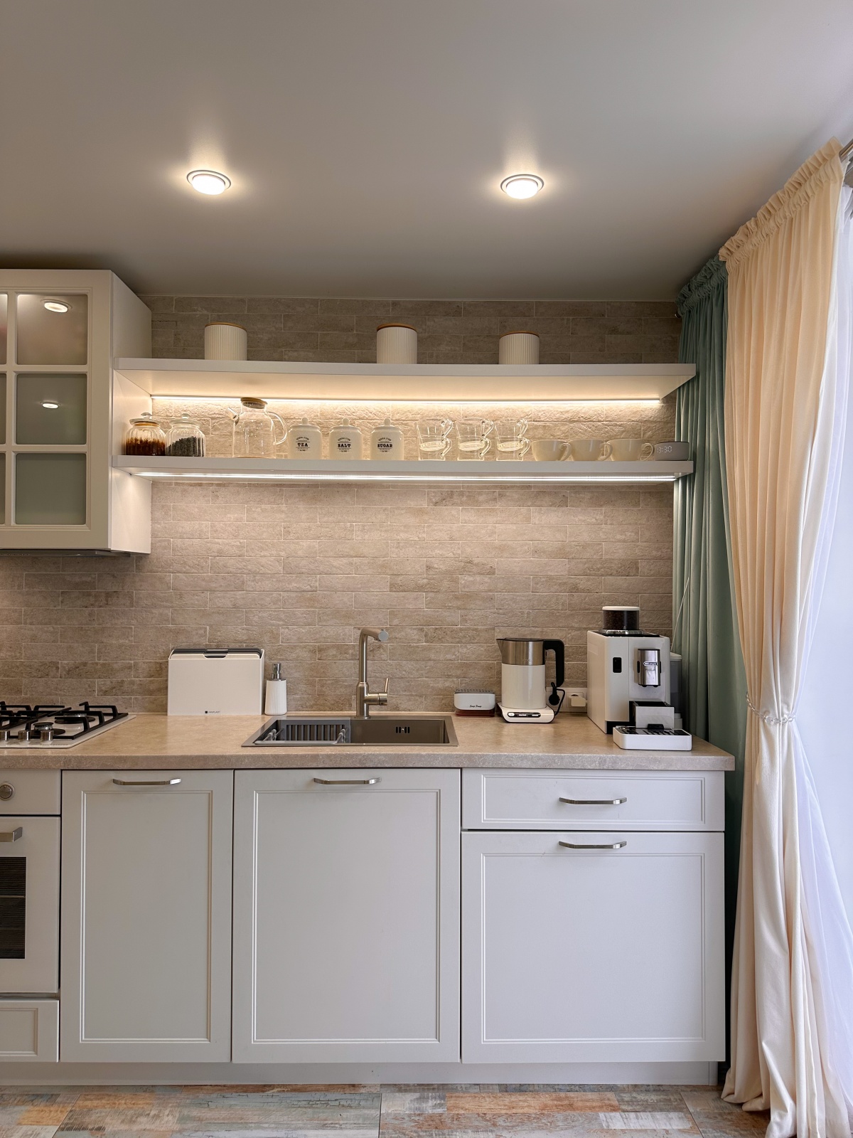 Каменный дом с террасой