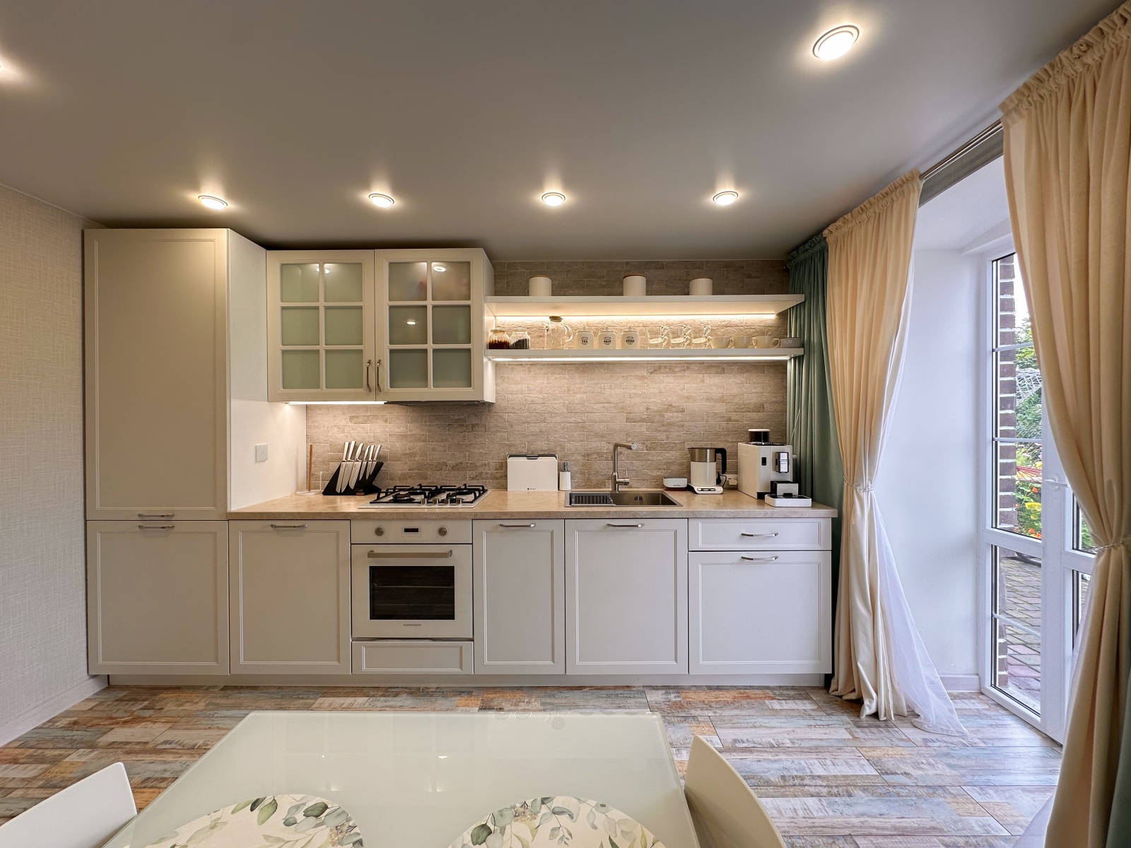 Каменный дом с террасой