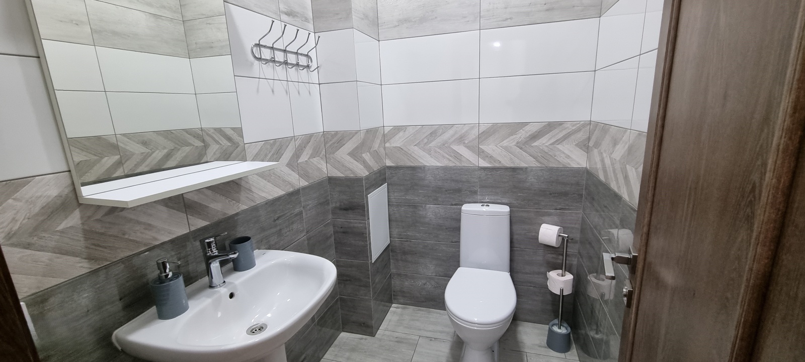 Апартаменты двухкомнатные в центре с террасой