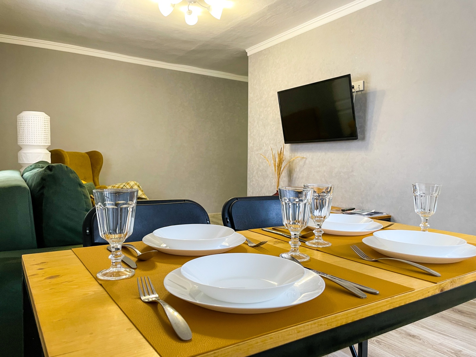 Pro.apartment 2х-комнатная на Черняховского